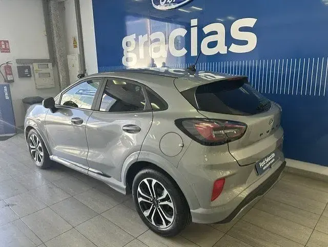 Usado Ford Puma ST-Line 125 CV (91 kW) 2023 Plata solar (metalizado) SUV