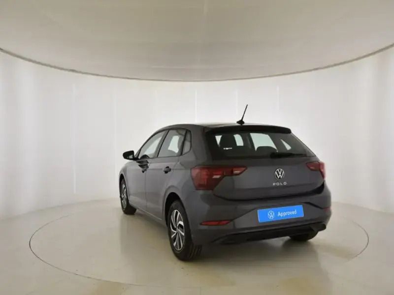 Usado VW Polo Life 95 CV (69 kW) 2024 Gris/plata