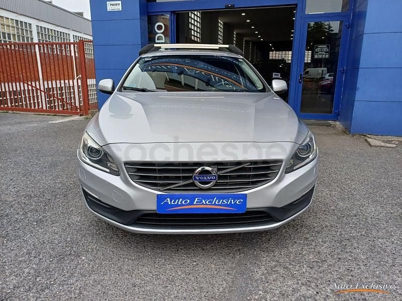 Käytetty Volvo V60 Momentum 120 HP (88 kW) 2016 Harmaa Farmari