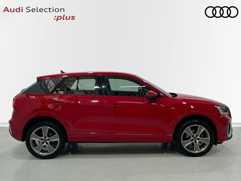 Usado Audi Q2 S-Line 116 CV (85 kW) 2021 Rojo SUV