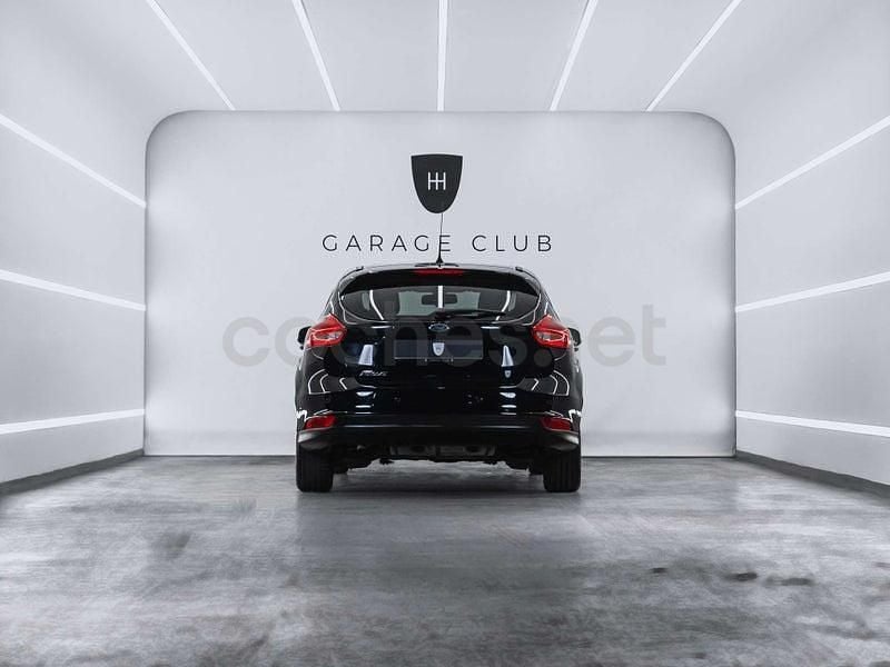 Usado Ford Focus Trend 120 CV (88 kW) 2016 Negro Berlina