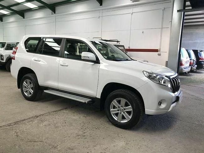 Usado Toyota Land Cruiser 177 CV (130 kW) 2017 Blanco SUV