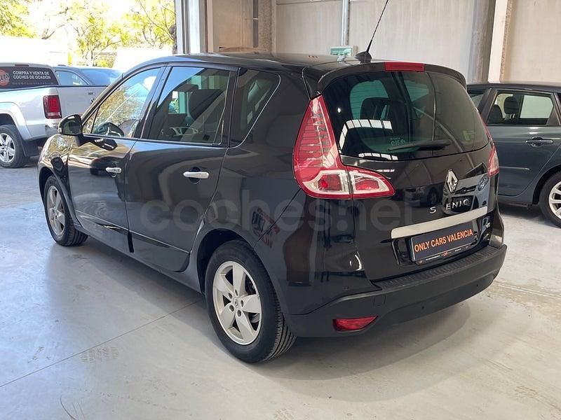 Usado Renault Scénic III 130 CV (95 kW) 2010 Negro Monovolumen