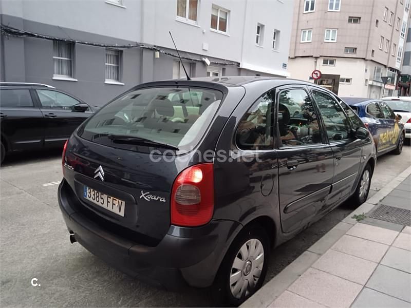 Usado Citroën Xsara 110 CV (80 kW) 2006 Negro Monovolumen