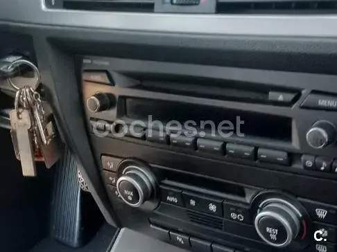 Usado BMW 318 122 CV (89 kW) 2008 Negro Berlina