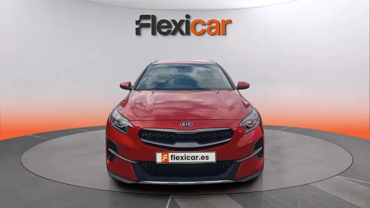 Usado Kia XCeed 120 CV (88 kW) 2021 Burdeos SUV