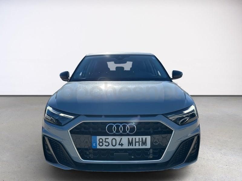 Usado Audi A1 Sportback 110 CV (80 kW) 2023 Gris / plata Utilitario
