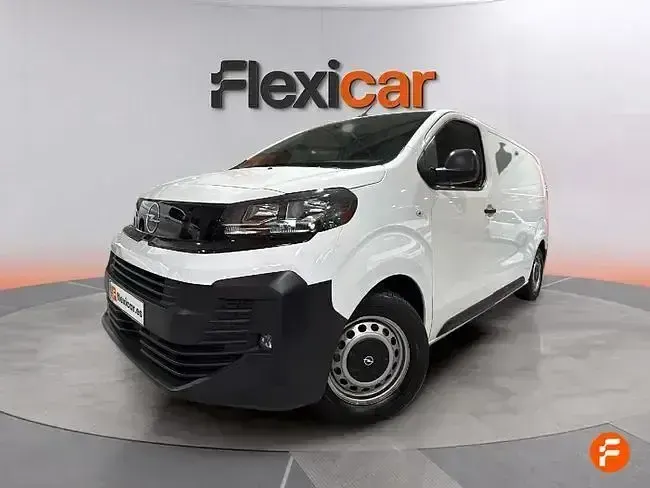 Usado Opel Vivaro-e Combi 120 CV (88 kW) 2025 Blanco Monovolumen