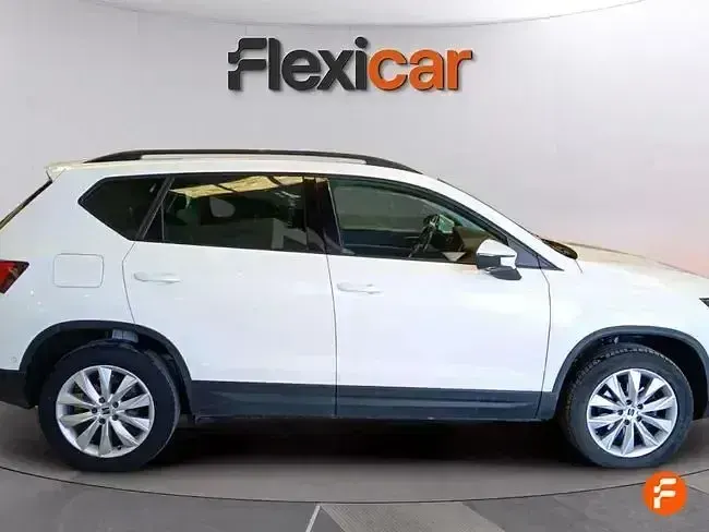 Usado Seat Ateca Style 150 CV (110 kW) 2023 Blanco SUV
