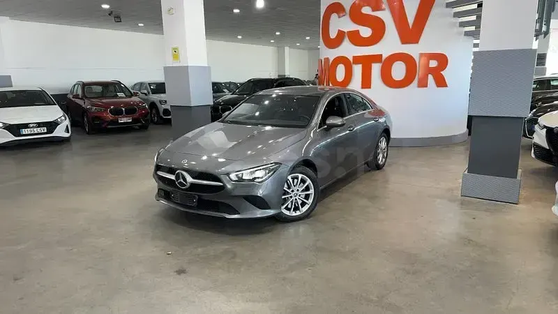 Usado Mercedes CLA250e Shooting Brake 218 CV (160 kW) 2023 Gris / plata Familiar