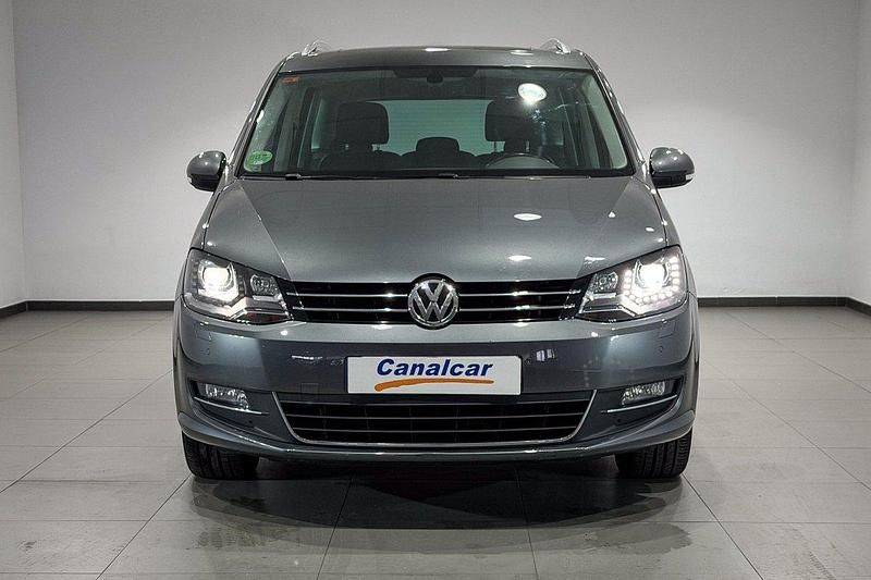 Usado VW Sharan Sportline 150 CV (110 kW) 2017 Gris Monovolumen