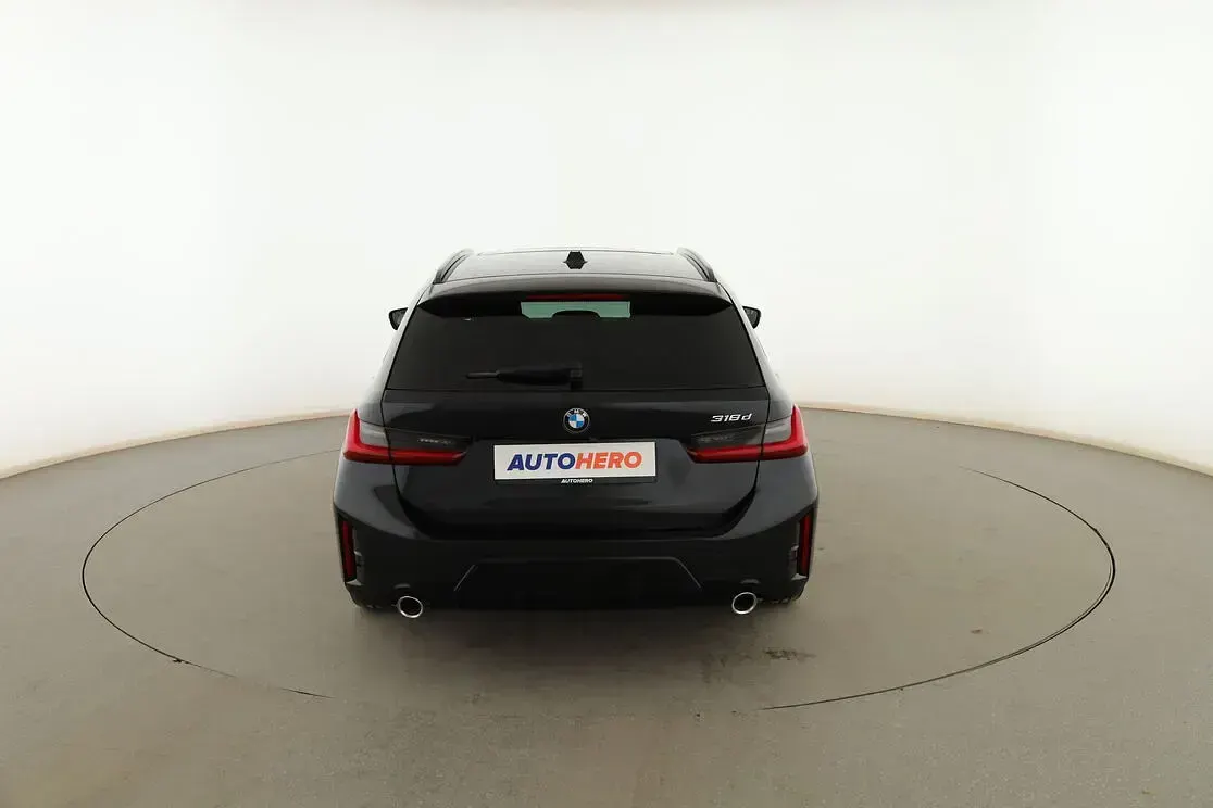 Usado BMW 318 M Sport 150 CV (110 kW) 2024 Negro Familiar