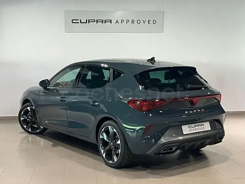 Usado Cupra Leon 204 CV (150 kW) 2025 Azul Berlina