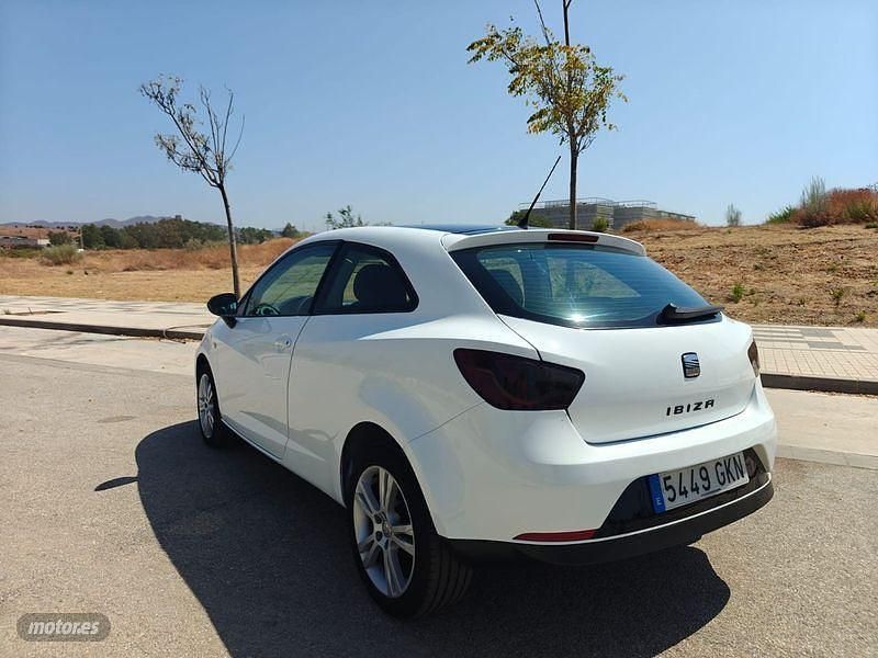 Usado Seat Ibiza Ecomotive 79 CV (58 kW) 2010 Blanco Coupe