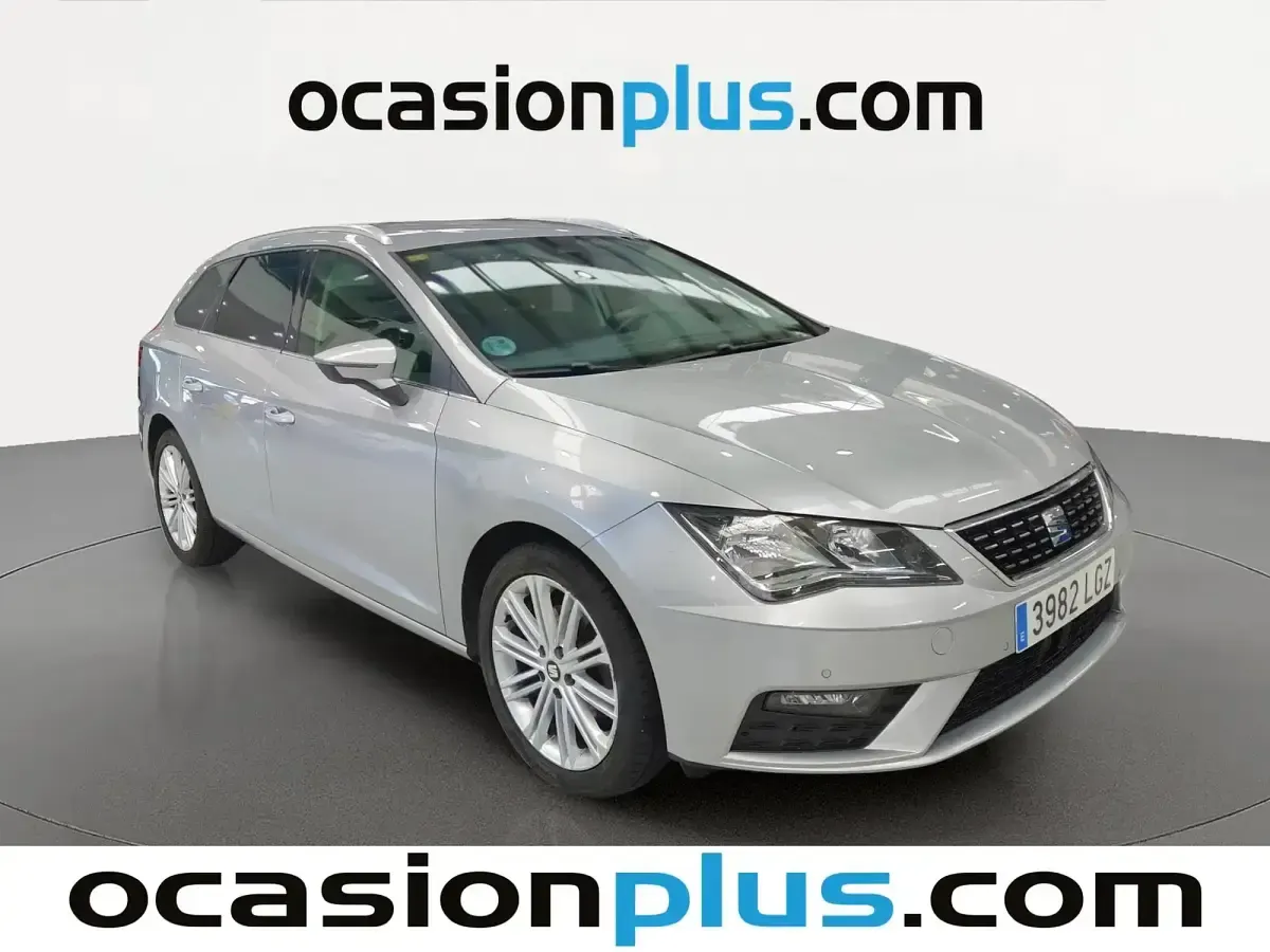 Usado Seat Leon XCELLENCE 150 CV (110 kW) 2020 Gris Familiar