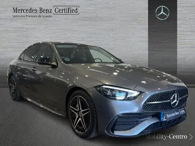 Usado Mercedes C220 200 CV (147 kW) 2025 Gris selenita Berlina