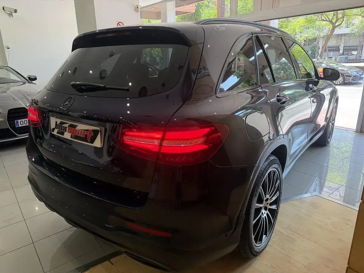 Usado Mercedes GLC250 204 CV (150 kW) 2018 Azul metalizado SUV