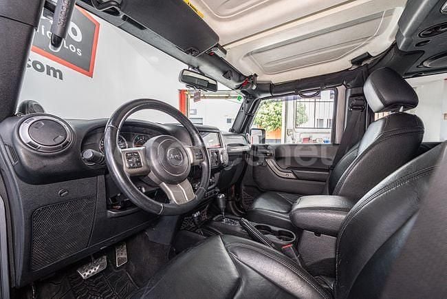 Usado Jeep Wrangler Unlimited 200 CV (147 kW) 2013 Gris / plata SUV