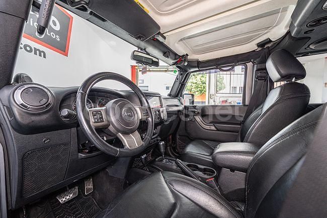 Usado Jeep Wrangler Unlimited 200 CV (147 kW) 2013 Gris / plata SUV