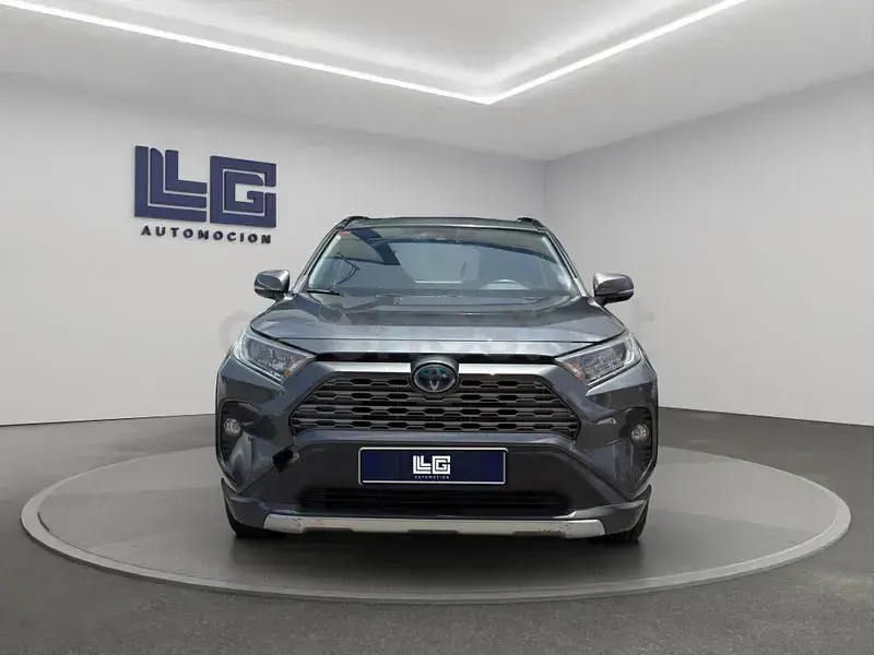 Usado Toyota RAV4 Hybrid Style 218 CV (160 kW) 2021 Gris / plata SUV