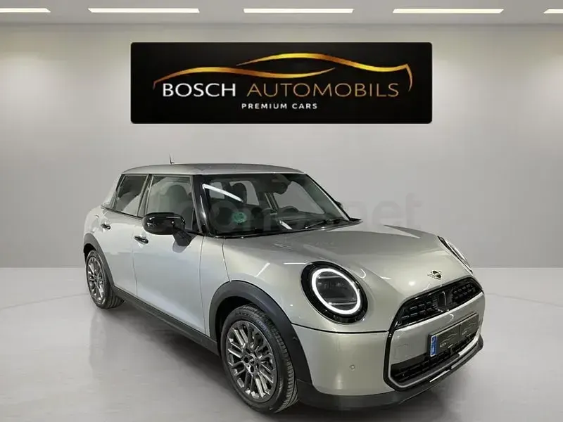 Usado Mini Cooper 114 kW (156 CV) 2025 Gris / plata Utilitario