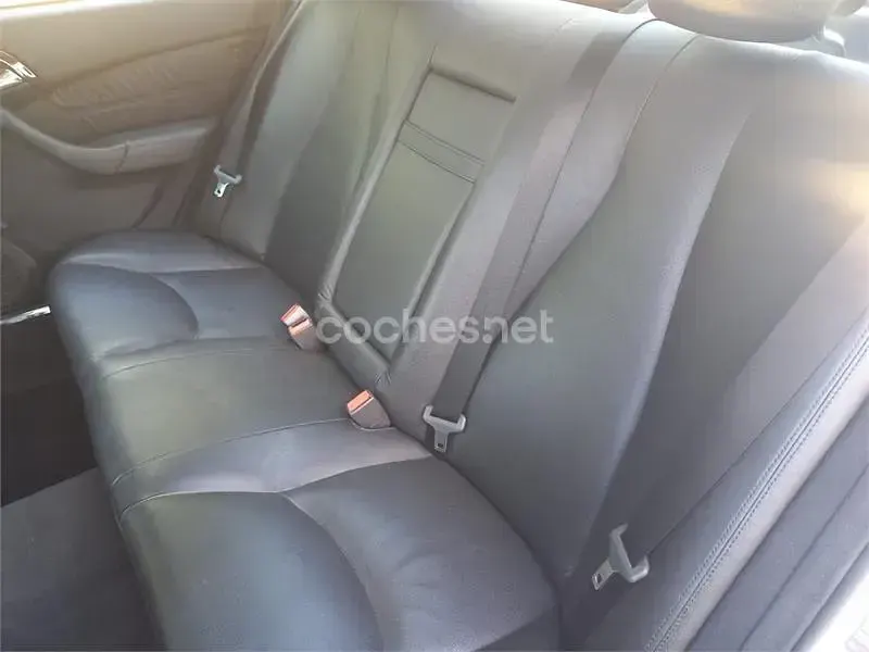 Usado Mercedes S320 197 CV (144 kW) 2003 Beige Berlina