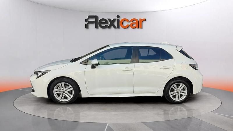 Usado Toyota Corolla Active 122 CV (89 kW) 2021 Blanco Berlina