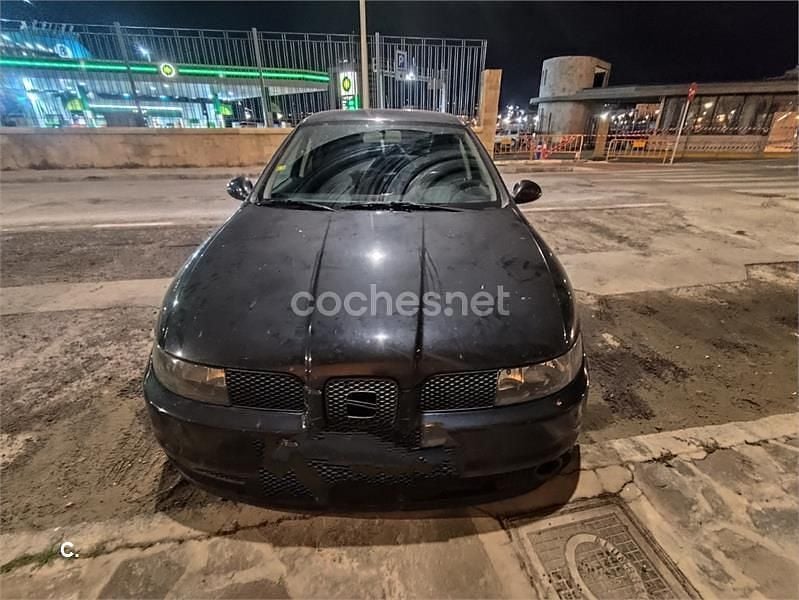 Negro Usado 2005 Seat Leon Sport Berlina | 4100 € (Buen precio) - Imagen 1/4