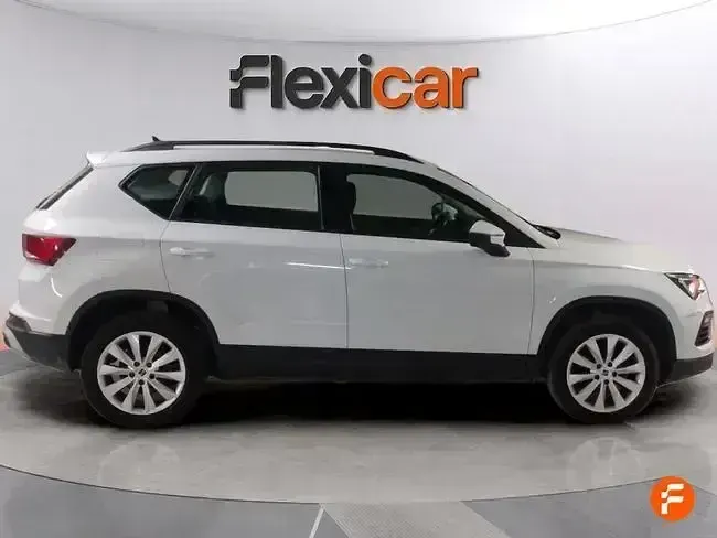 Usado Seat Ateca Style 150 CV (110 kW) 2023 Blanco SUV