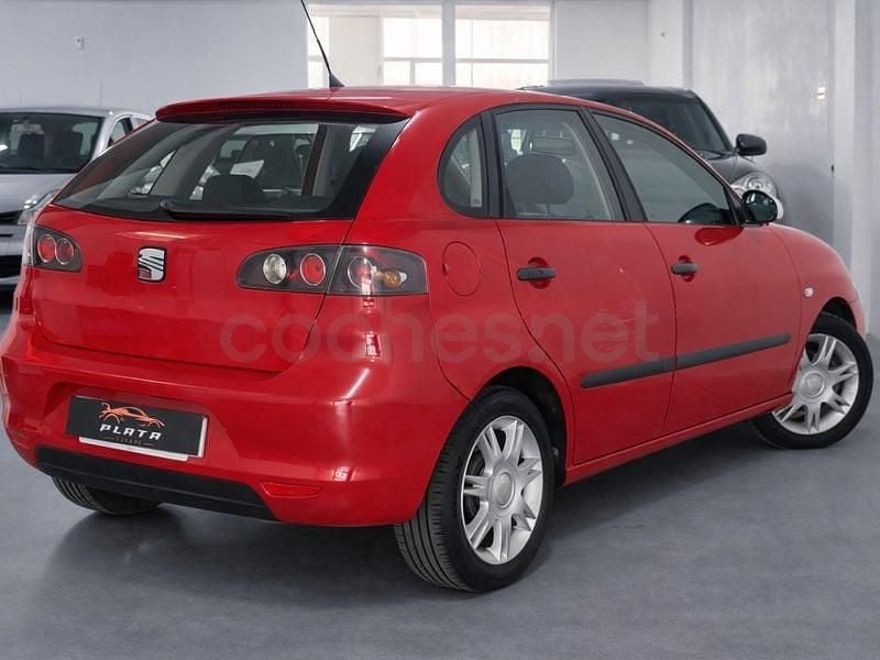 Usado Seat Ibiza 85 HP (62 kW) 2006 Vermelho Citadino