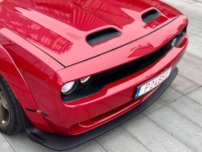 Usado Dodge Challenger 305 CV (224 kW) 2018 Rojo Coupe