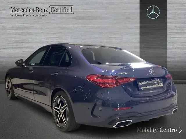 Usado Mercedes C220 200 CV (147 kW) 2025 Azul sodalita Berlina