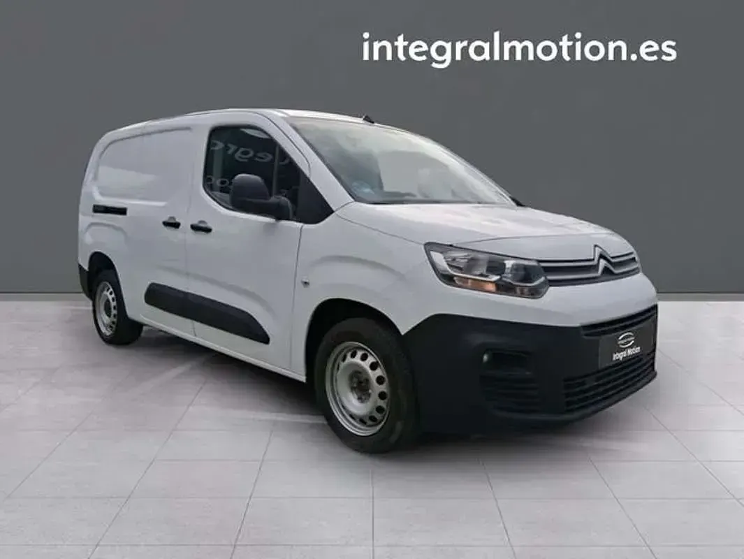 Usado Citroën Berlingo 102 CV (75 kW) 2021 Blanco Monovolumen