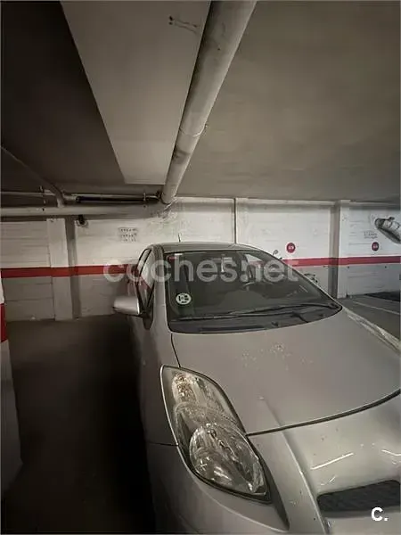 Usado Toyota Yaris 90 CV (66 kW) 2009 Gris / plata Utilitario