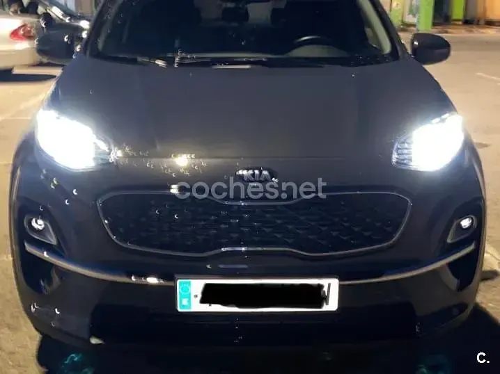 Usado Kia Sportage 132 CV (97 kW) 2018 Gris / plata SUV
