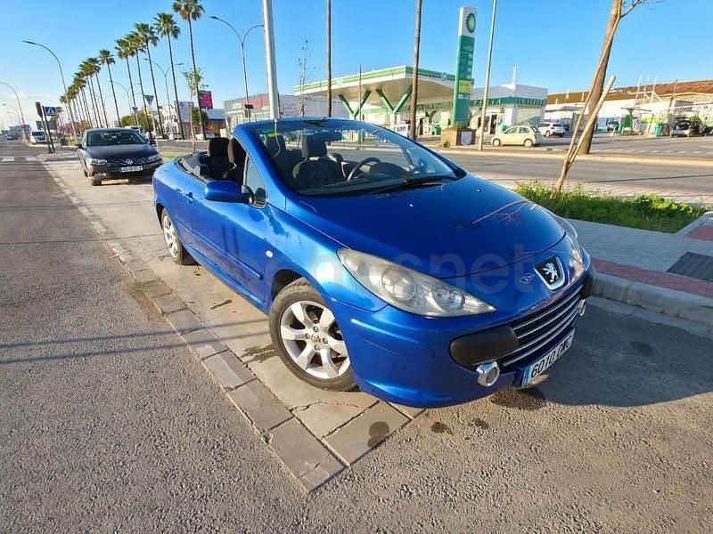 Usado Peugeot 307 CC 110 CV (80 kW) 2006 Azul Descapotable