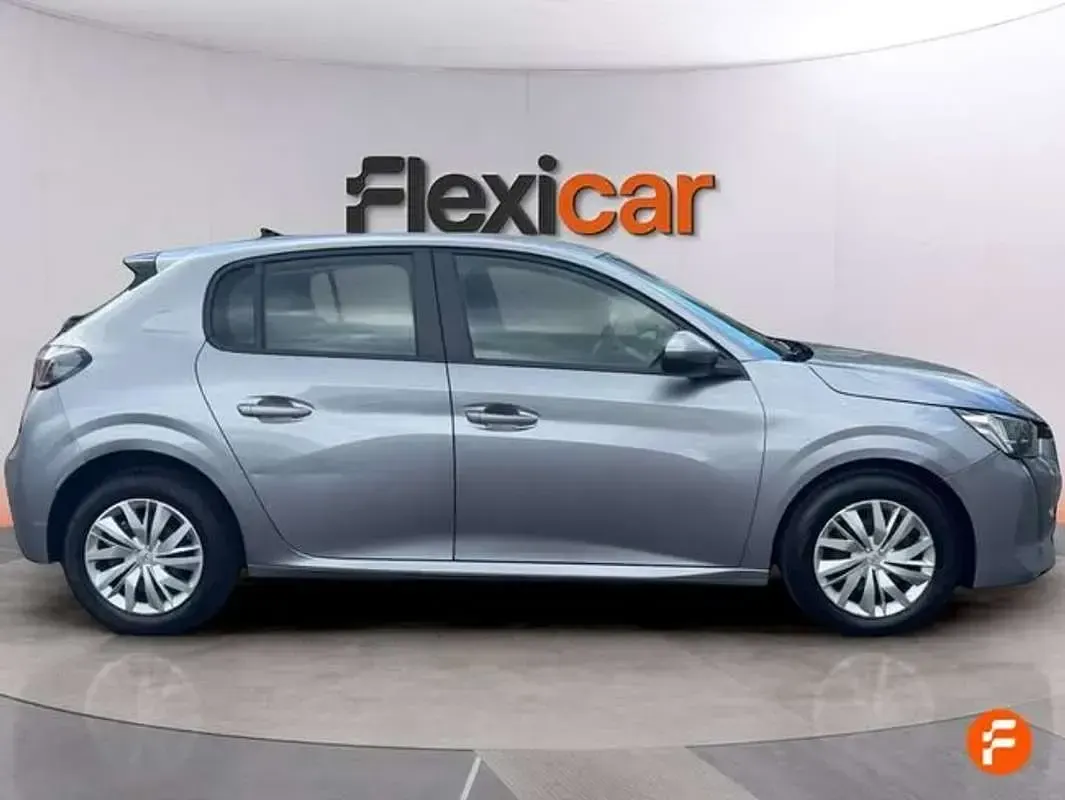 Usado Peugeot 208 Active 101 CV (74 kW) 2021 Gris Utilitario