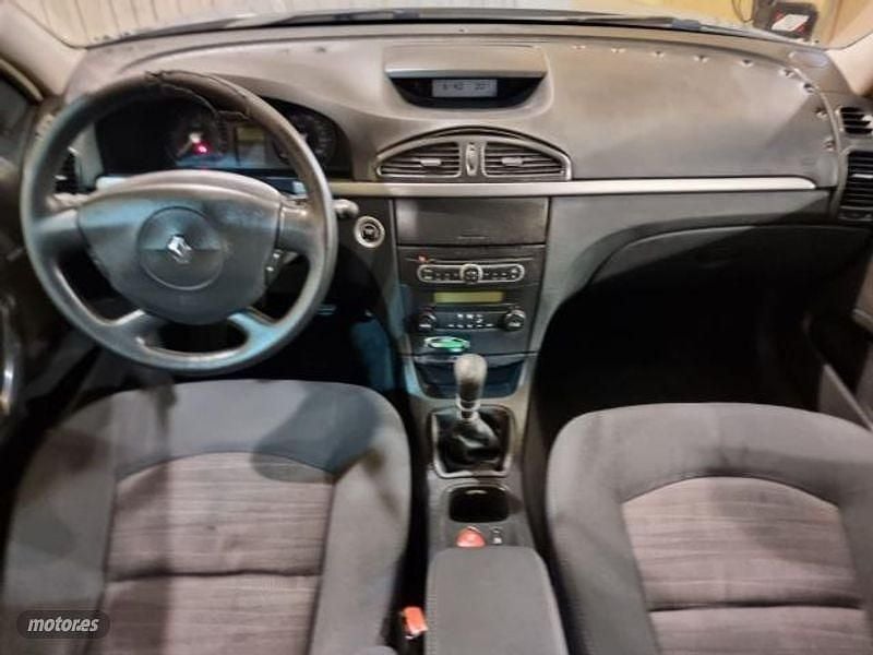 Usado Renault Laguna II Dynamique 150 CV (110 kW) 2006 Azul Berlina