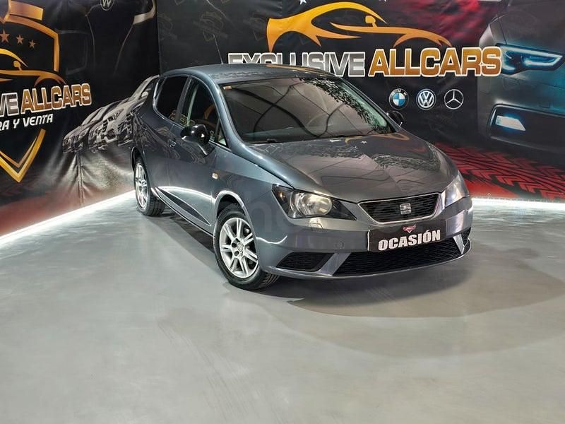 Usado Seat Ibiza Style 85 CV (62 kW) 2013 Gris / plata Berlina