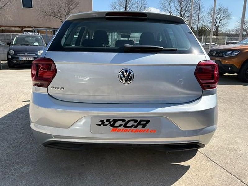 Usado VW Polo Advance 80 CV (58 kW) 2019 Gris / plata Utilitario