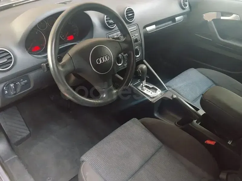 Usado Audi A3 Ambition 140 CV (102 kW) 2004 Gris / plata Utilitario