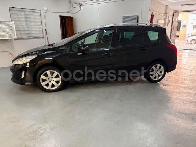 Usado Peugeot 308 SW Sportium 110 CV (80 kW) 2010 Negro Familiar
