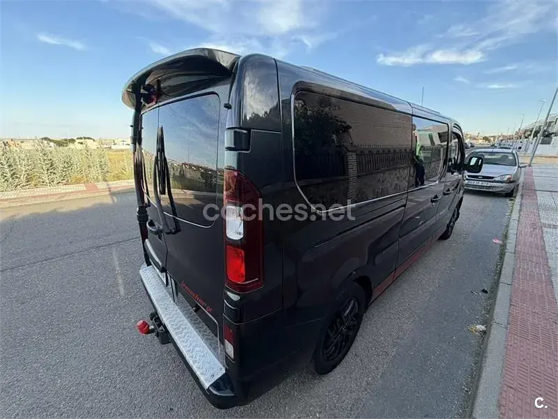 Usado Opel Vivaro-e Combi 125 CV (91 kW) 2019 Negro Monovolumen