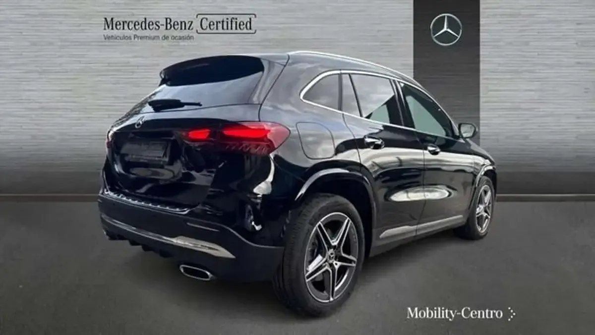 Usado Mercedes GLA250 219 CV (161 kW) 2025 Negro SUV