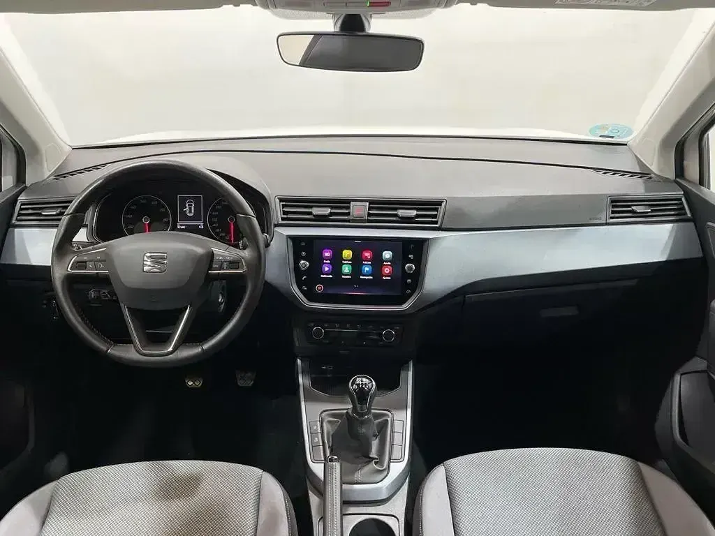 Usado Seat Arona Style 110 CV (80 kW) 2021 Blanco SUV