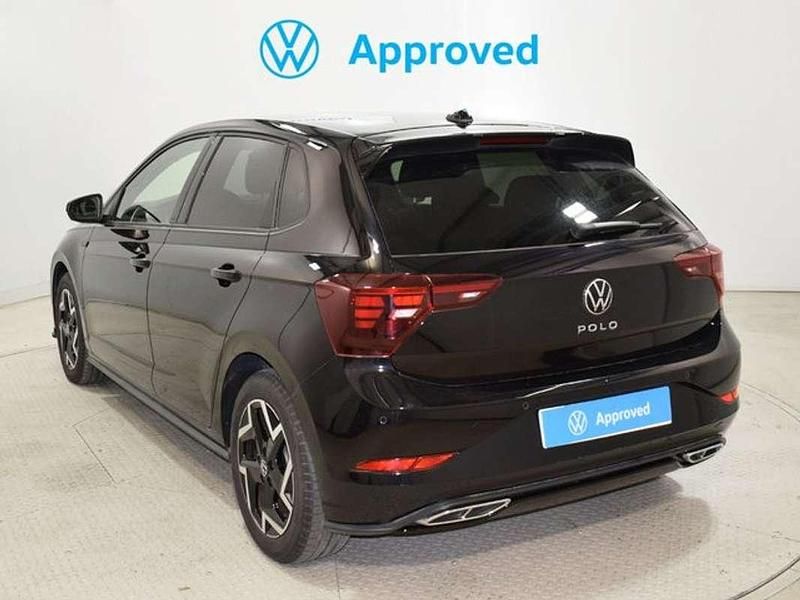 Usado VW Polo R-line 116 CV (85 kW) 2025 Negro Utilitario
