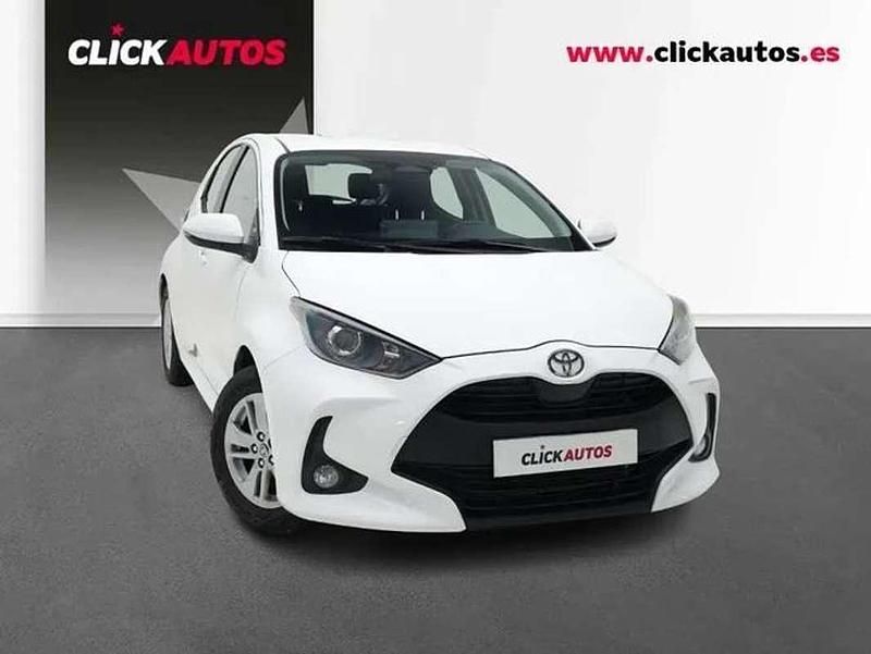 Usado Toyota Yaris Hybrid Business Edition 116 CV (85 kW) 2025 Blanco Utilitario