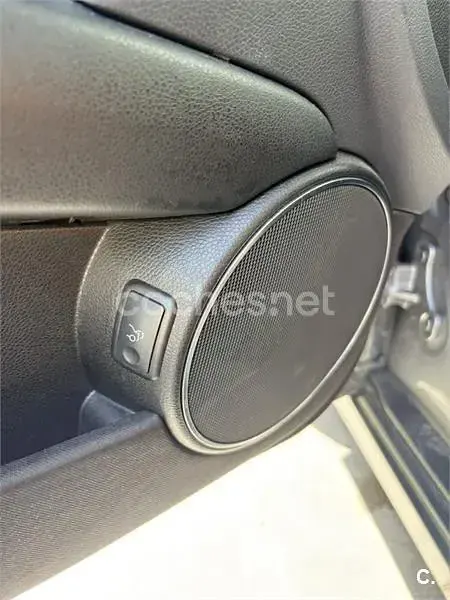 Usado Mercedes C180 Avantgarde 156 CV (114 kW) 2013 Gris / plata Familiar