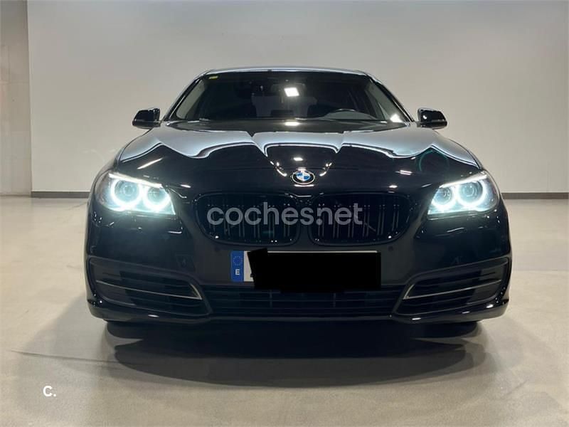 Negro Usado 2015 BMW 520 Familiar | 13.900 € (Buen precio) - Imagen 1/4