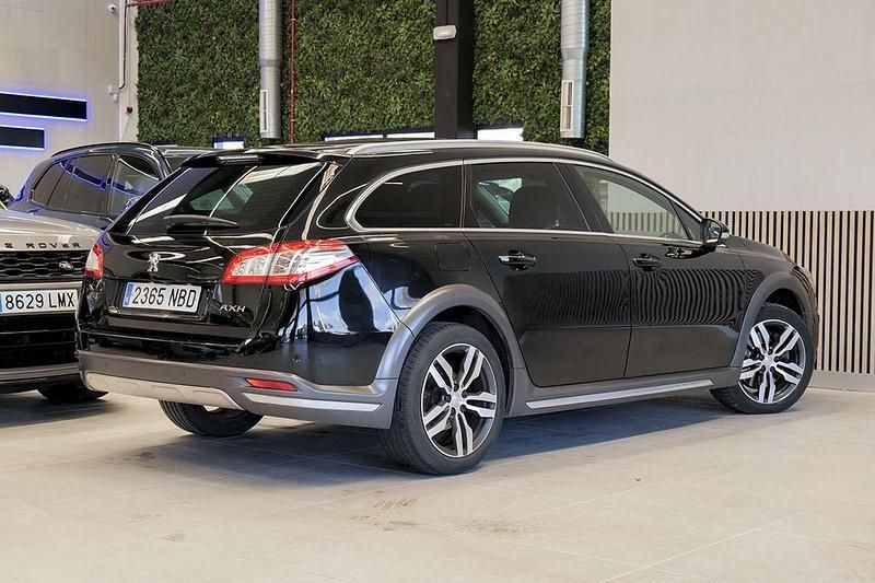 Usado Peugeot 508 RXH 181 CV (133 kW) 2017 Negro Familiar